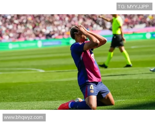 西甲焦点战巴萨大胜马竞帽子戏法引发争议判罚热议