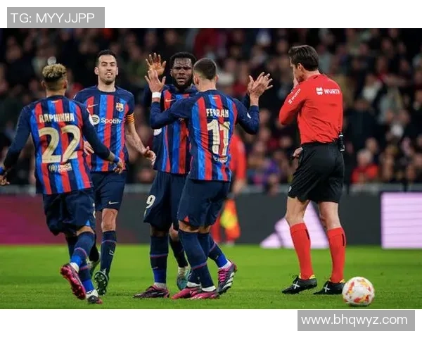 世界杯精彩对决曼联与多特蒙德1比1平局乌龙球引发全场热烈反响